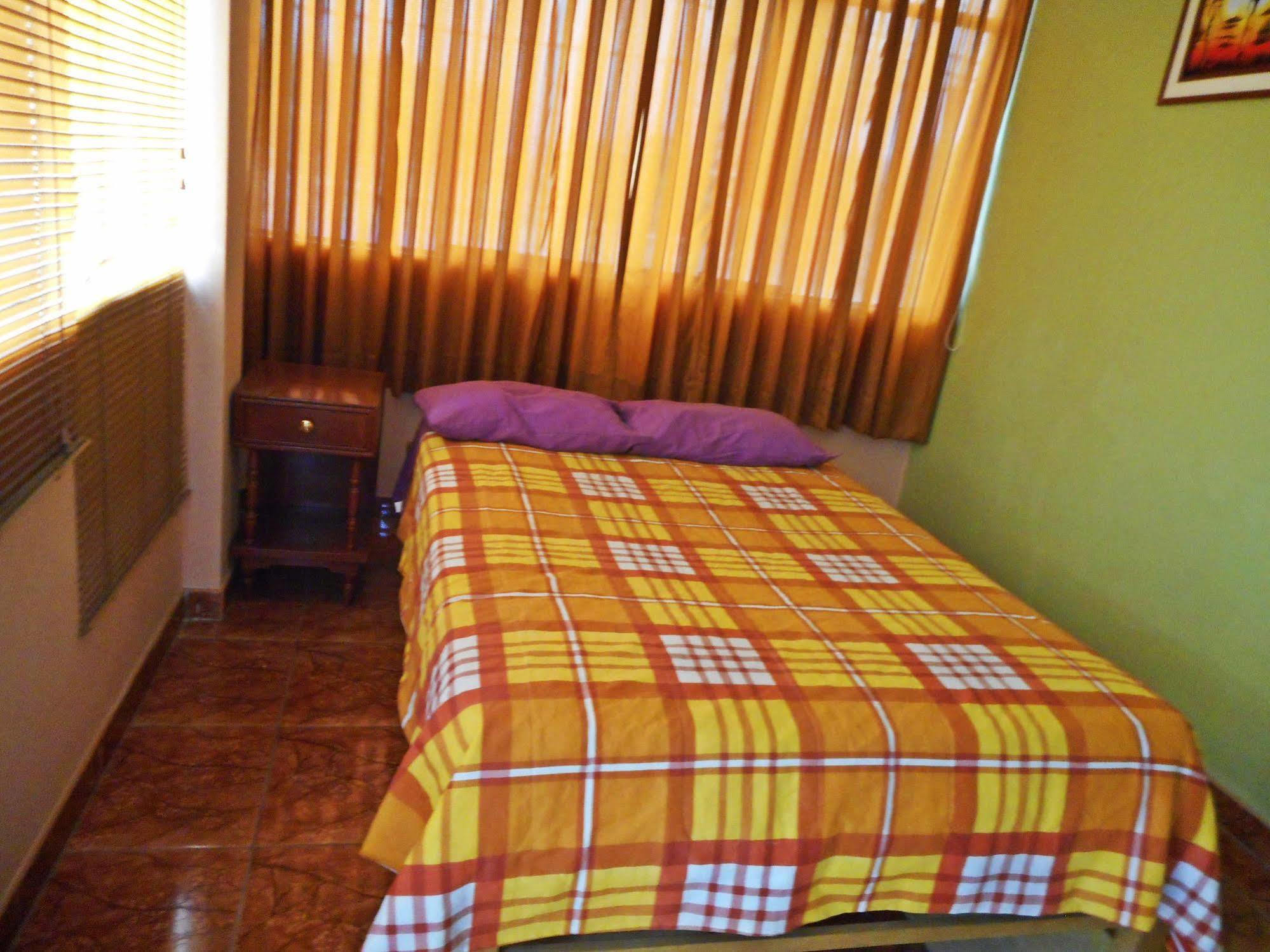 Hostal Geminis San Juan Bautista Exteriér fotografie