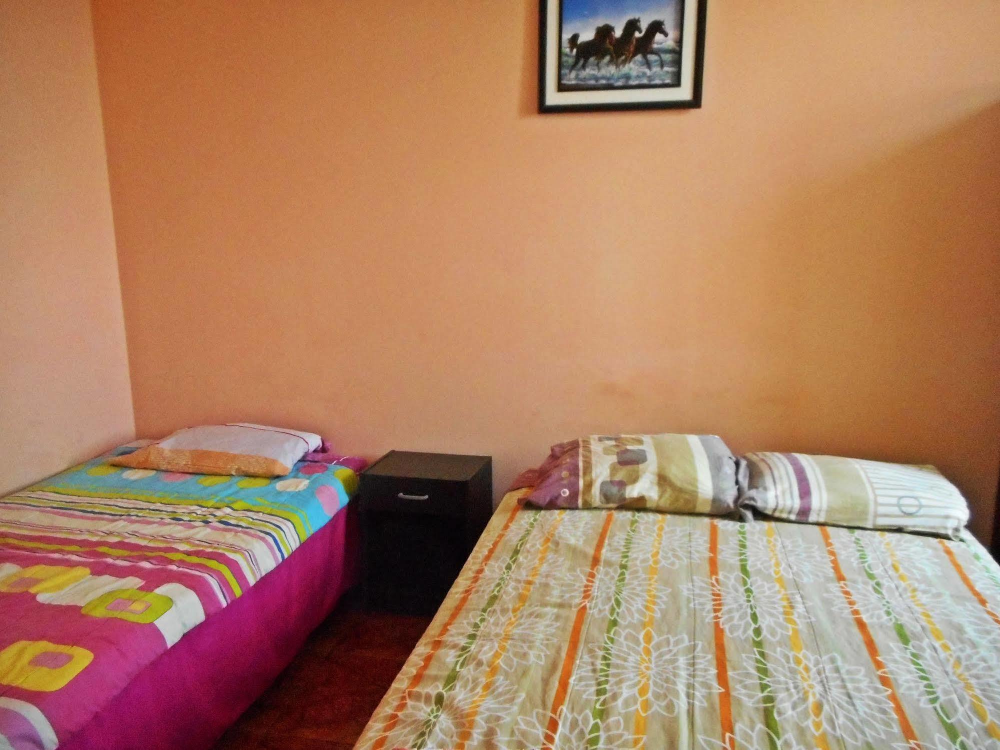 Hostal Geminis San Juan Bautista Exteriér fotografie